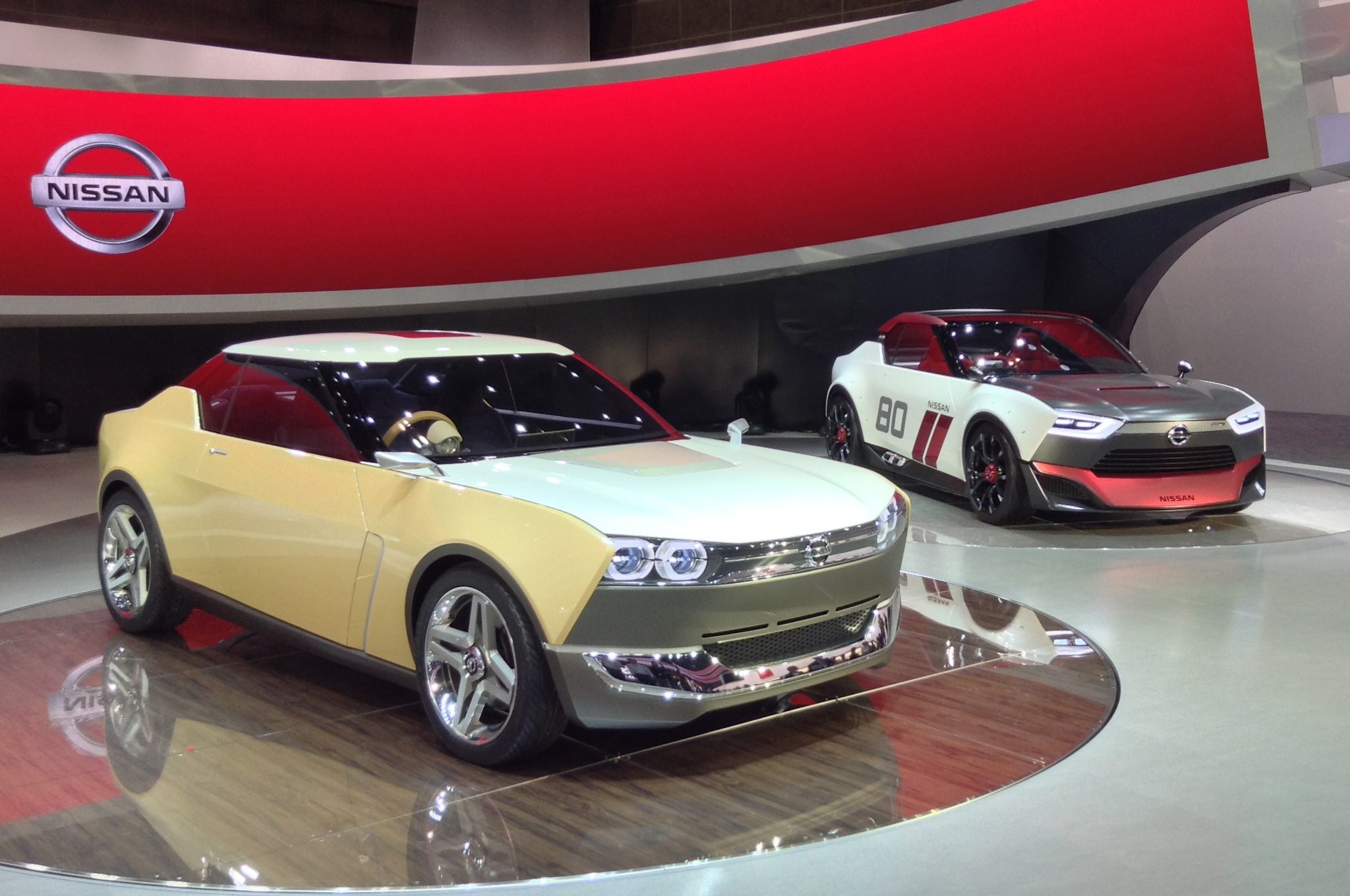 Nissan-IDx-Freeflow-Concept-group-shot.jpg