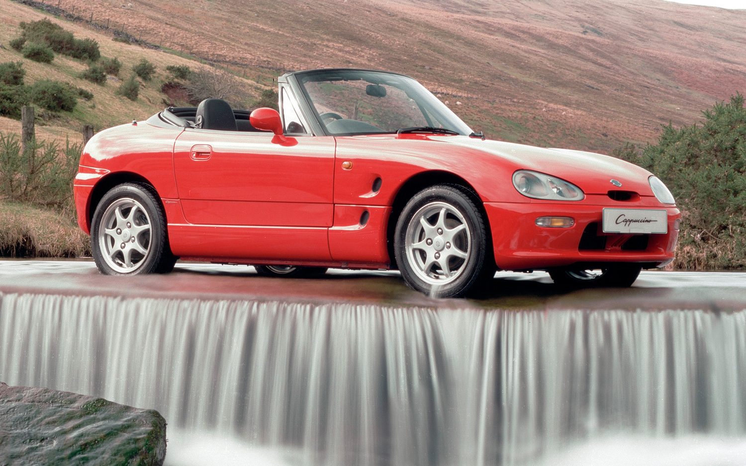 suzuki-cappuccino-on-rocks.jpg