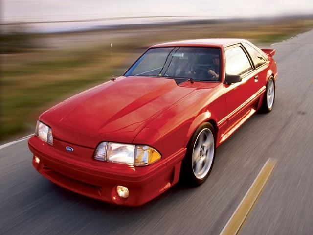 m5lp_0312_02_z%2B1993_ford_mustang_gt%2Bfront_view.jpg