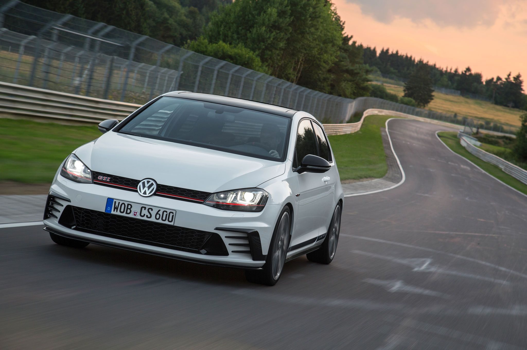 volkswagen-golf-gti-clubsport-front-view-in-motion.jpg