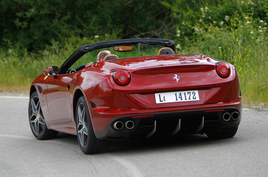 ferrari-california-t-dtive-002_0.jpg