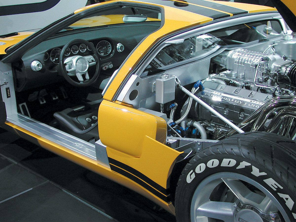 m5lp_0205_03_s_ford_gt40_concept_car_engine_display_car_show.jpg