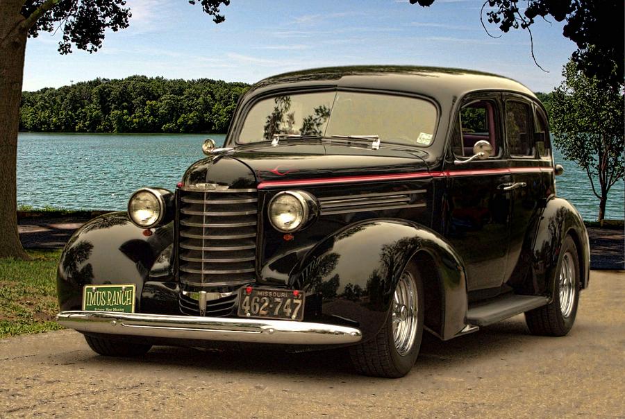 1937-oldsmobile-custom-sedan-hot-rod-tim-mccullough.jpg