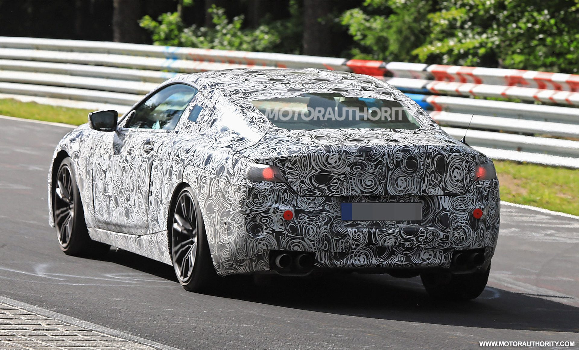 2020-bmw-m8-spy-shots--image-via-s-baldauf-sb-medien_100617962_h.jpg