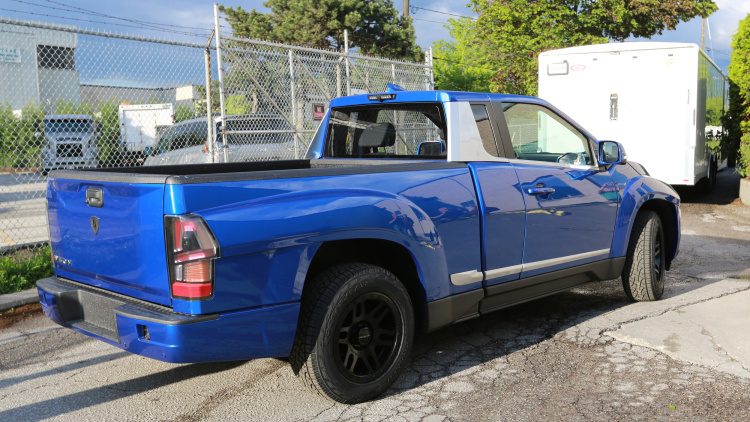 havelaar-bison-electric-pickup-truck_100608702_l.jpg