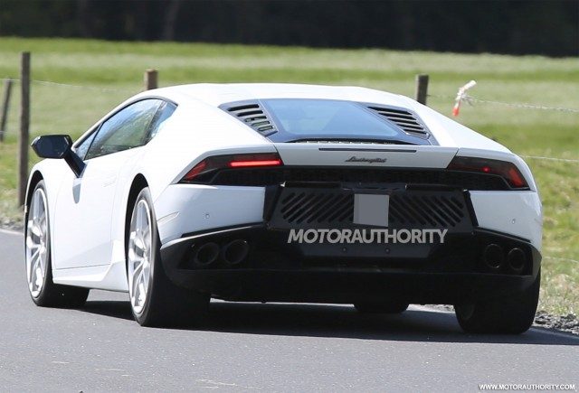 2018-lamborghini-huracn-superleggera-spy-shots--image-via-s-baldauf-sb-medien_100552040_m.jpg