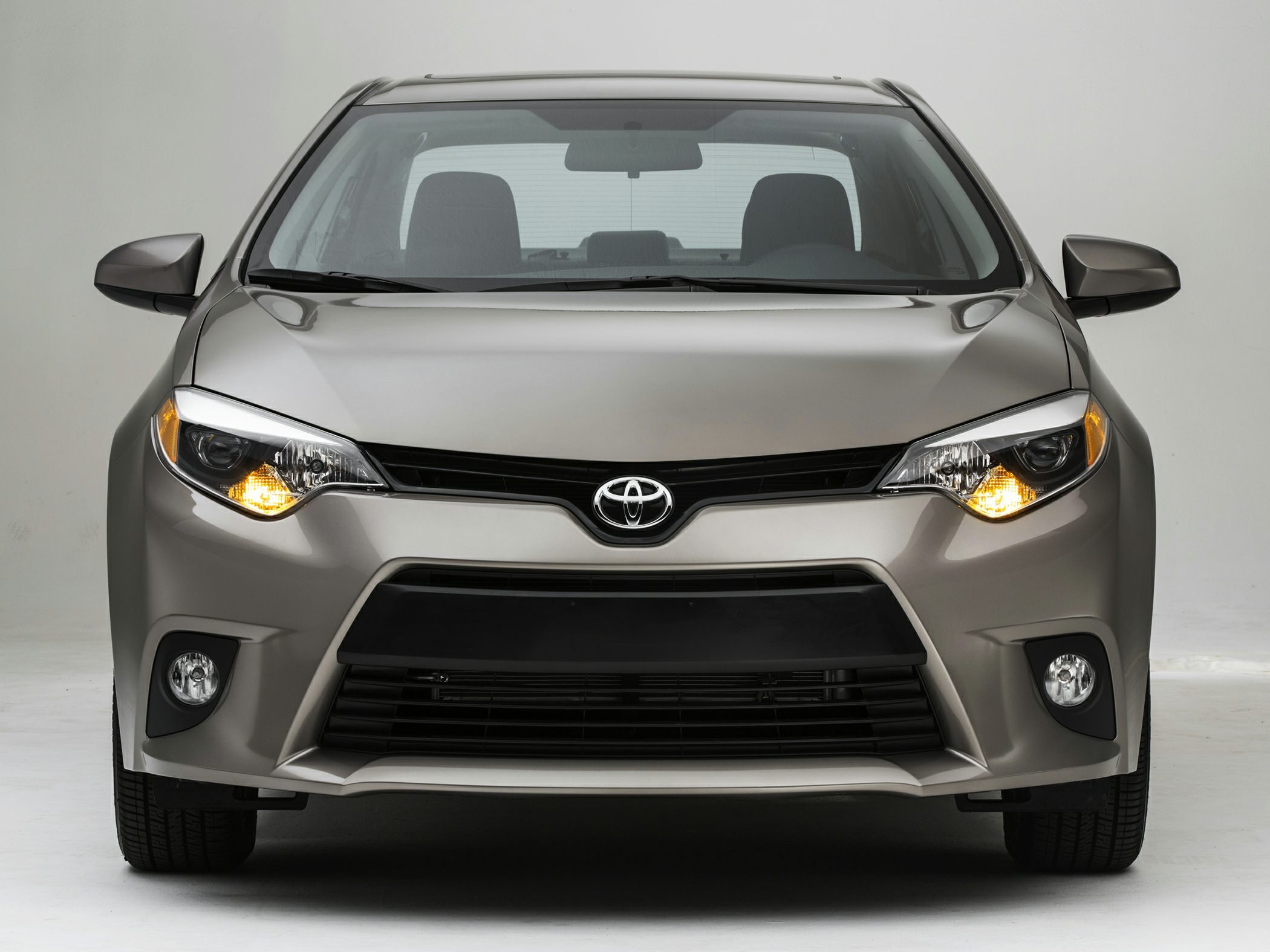 2015-Toyota-Corolla-Sedan-L-4dr-Sedan-Exterior-1.png