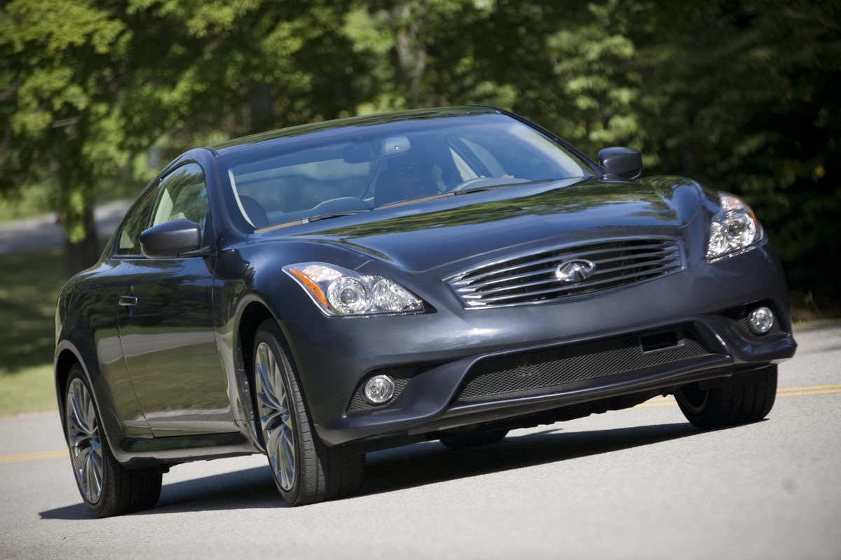 2013-infiniti-g37-coupe_100404346_h.jpg