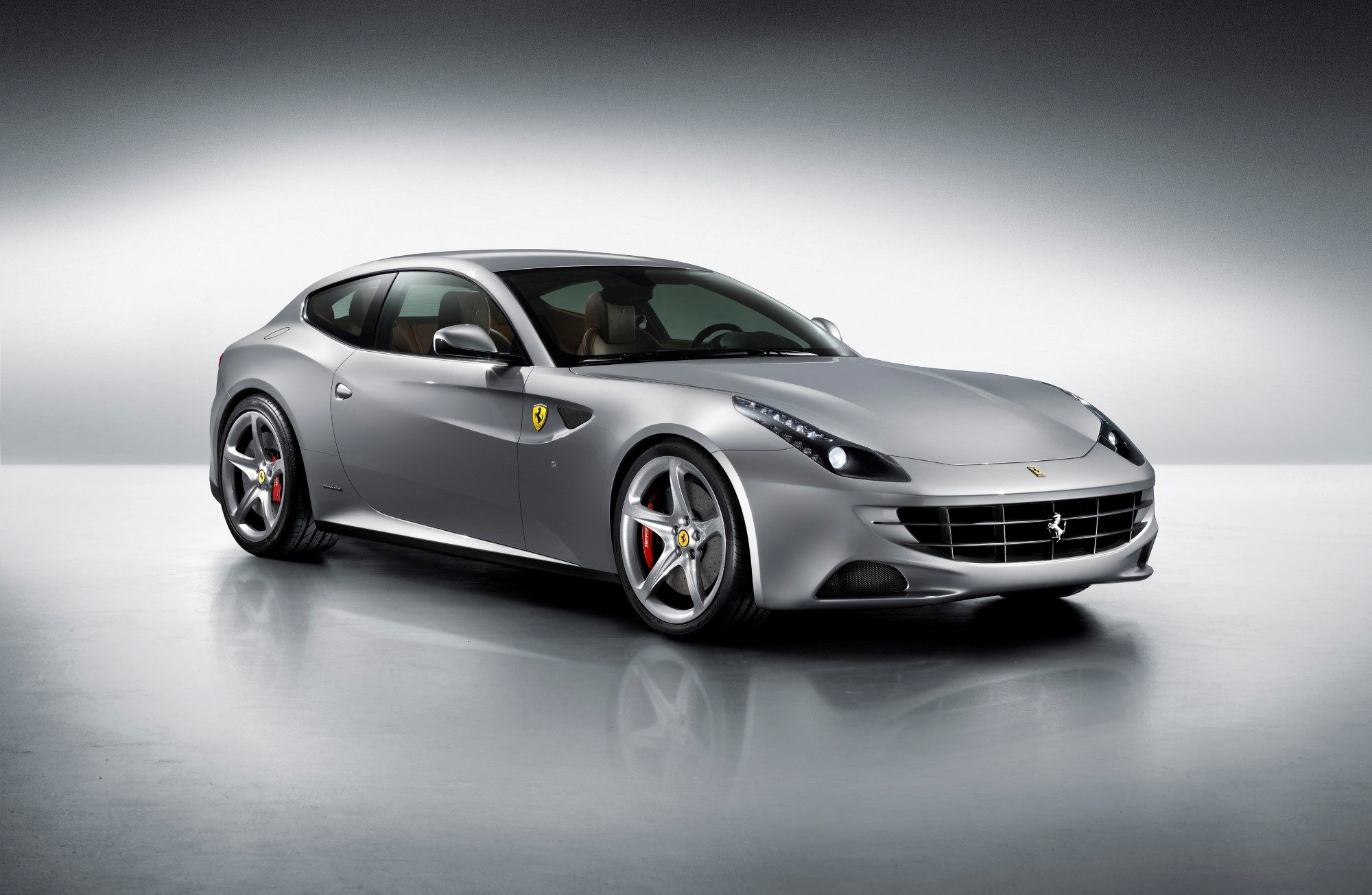 2014-ferrari-ff_100435768_h.jpg