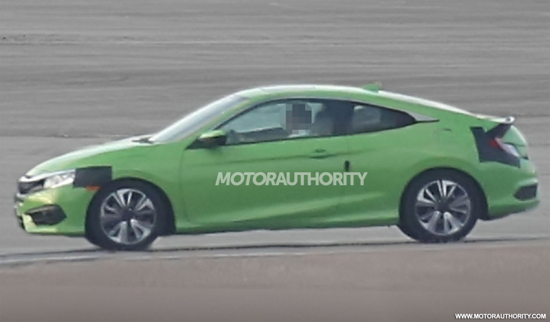 2016-honda-civic-coupe-spy-shots--image-via-s-baldauf-sb-medien_100533449_h.jpg