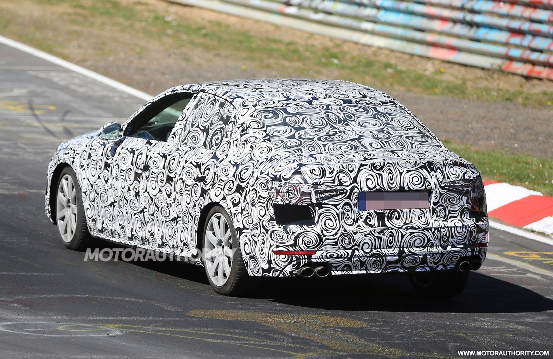 2017-audi-s4-spy-shots--image-via-s-baldauf-sb-medien_100509064_h.jpg