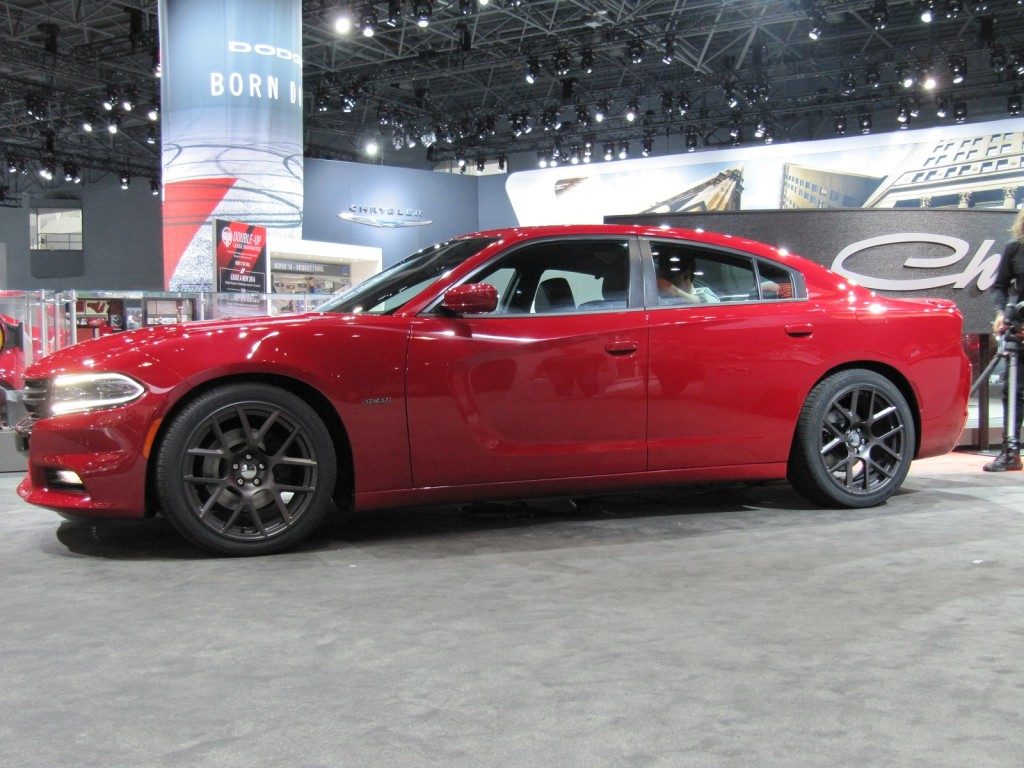 2015-dodge-charger-at-2014-new-york-auto-show_100464695_l.jpg