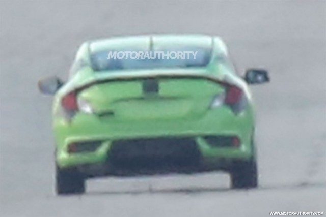 2016-honda-civic-coupe-spy-shots--image-via-s-baldauf-sb-medien_100533452_m.jpg