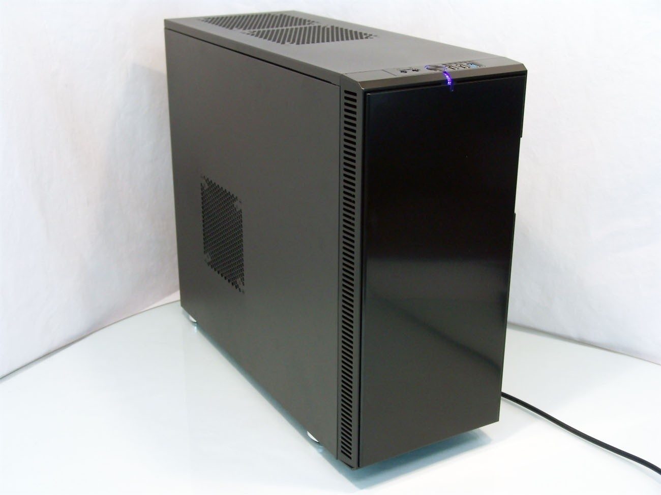 4551_37_fractal_design_define_r3_usb_3_0_black_pearl_mid_tower_chassis_review_full.jpg