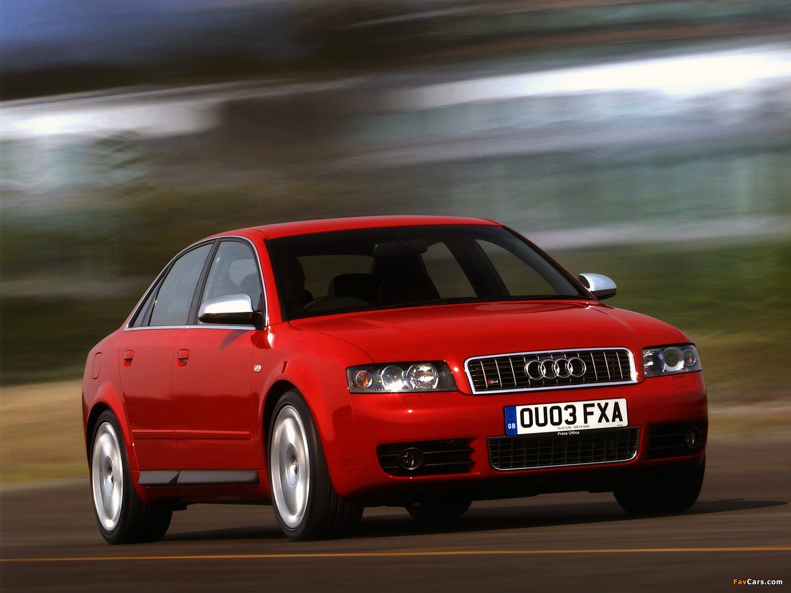 audi_s4_2003_wallpapers_1.jpg