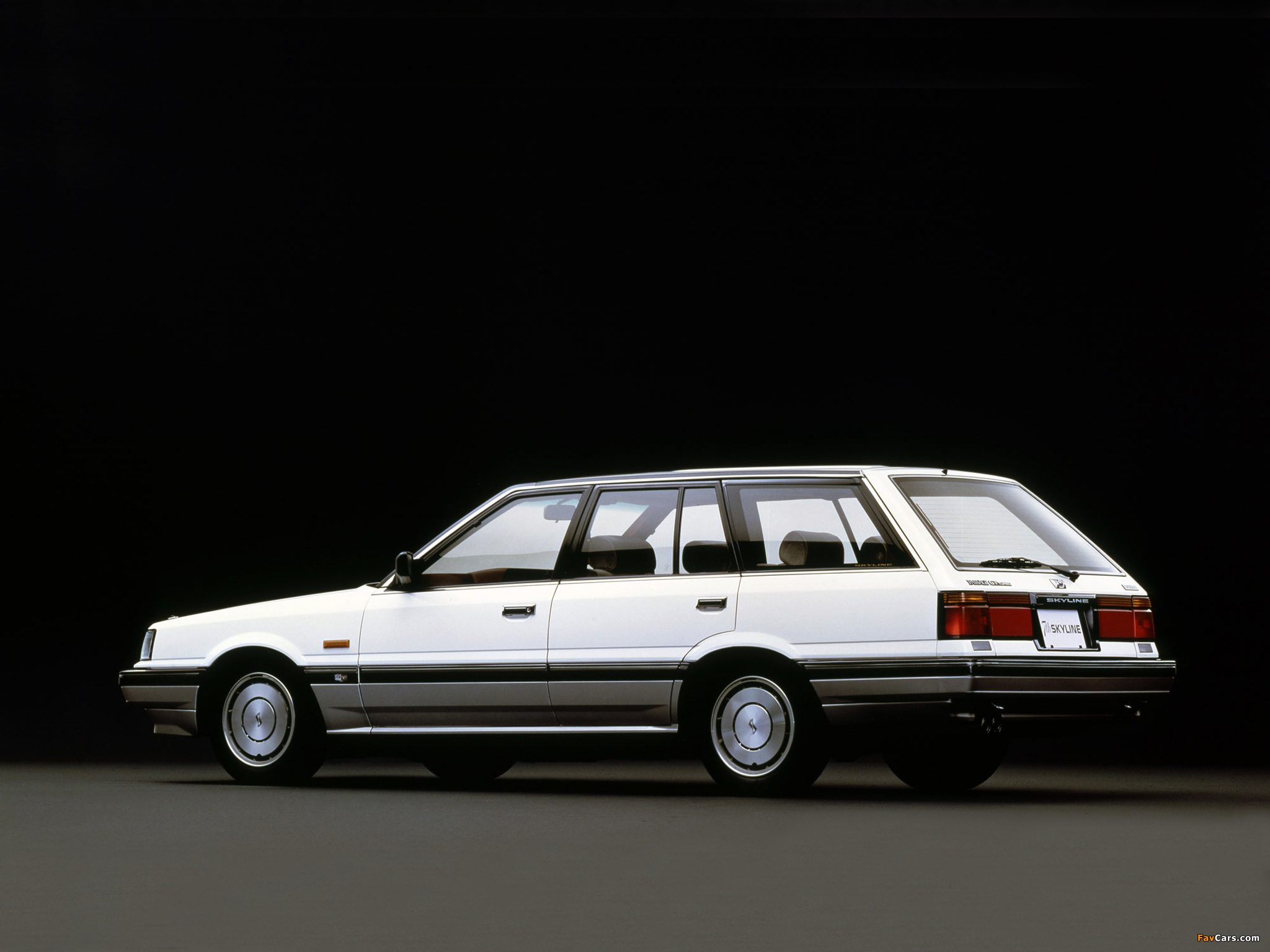 photos_nissan_skyline_1986_1.jpg