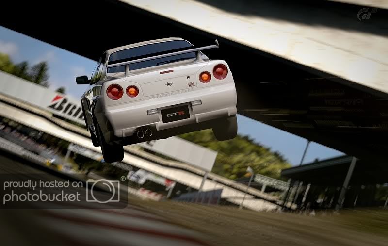 GT5g_WhiteSkyline4.jpg