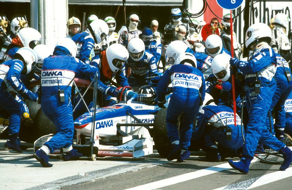 damon_hill__hungary_1997__by_f1_history-d5ko4d3.jpg