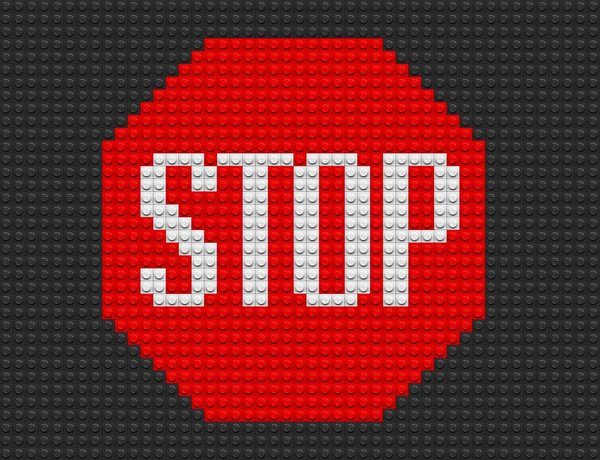 lego_stop_sign_by_drsparc.jpg