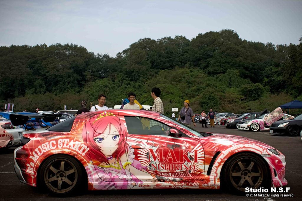 love_live____maki_itasha_mazda_rx_8_by_taker163-d82w82o.jpg