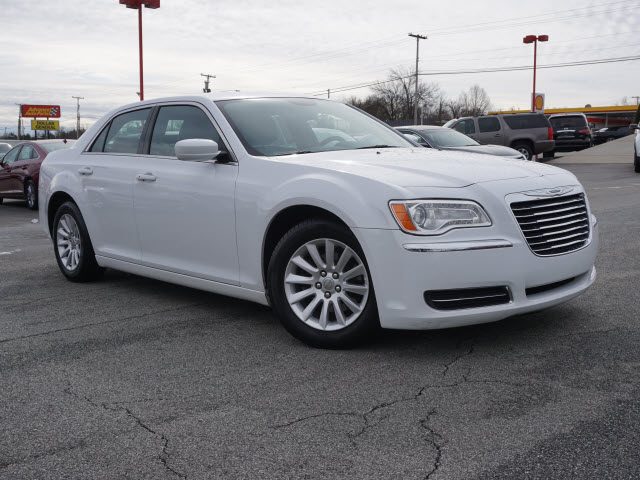 2014_chrysler_300_base_bright_white_clear_coat_in_allen_jay_north_carolina_4470012455309942109.jpg