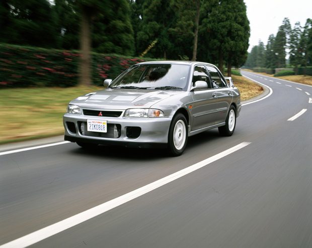 Mitsubishi-Lancer-Evolution-II-road.jpg