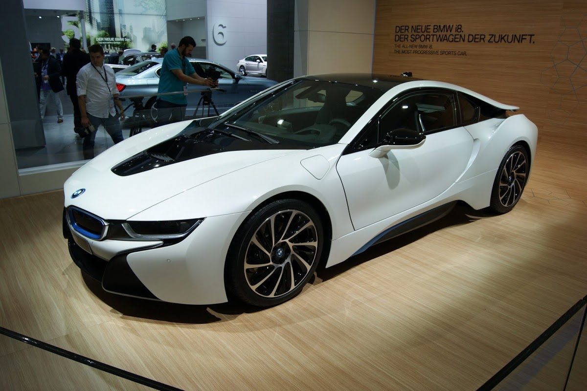 BMW-i8-2%25255B2%25255D.jpg