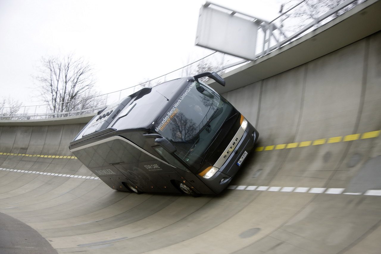 setra-s-411-hd-as-a-visitor-bus-at-the-daimler-ag-test-track.jpg