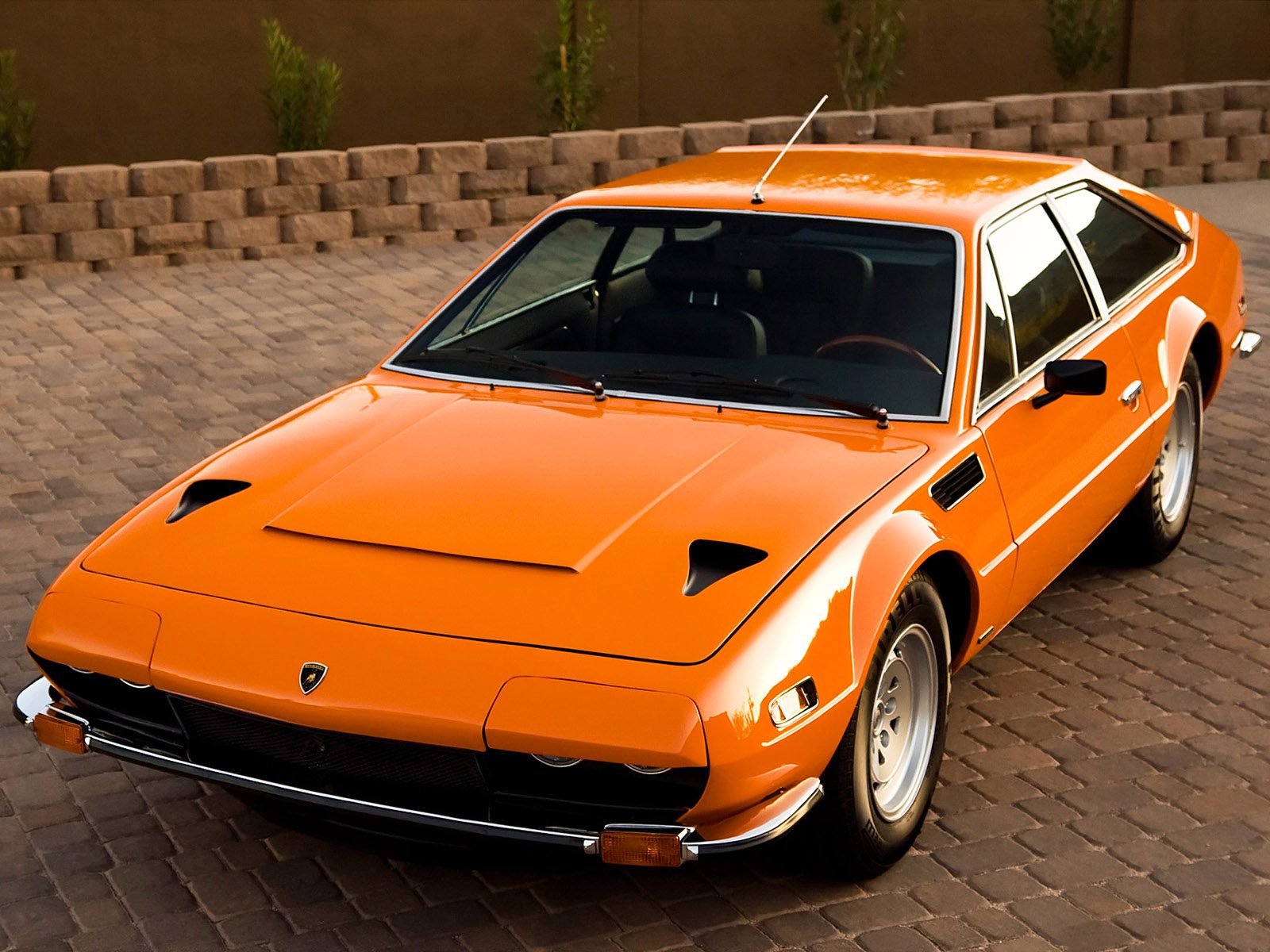 lamborghini-jarama-400-gts-3.jpg