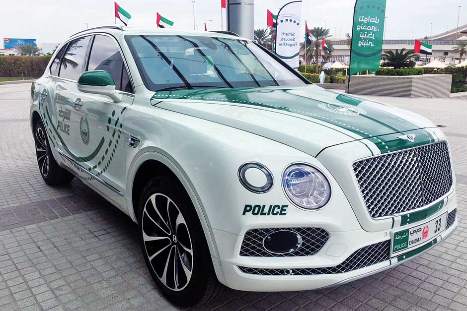 dubai-police-car-bentely-bentega.jpg