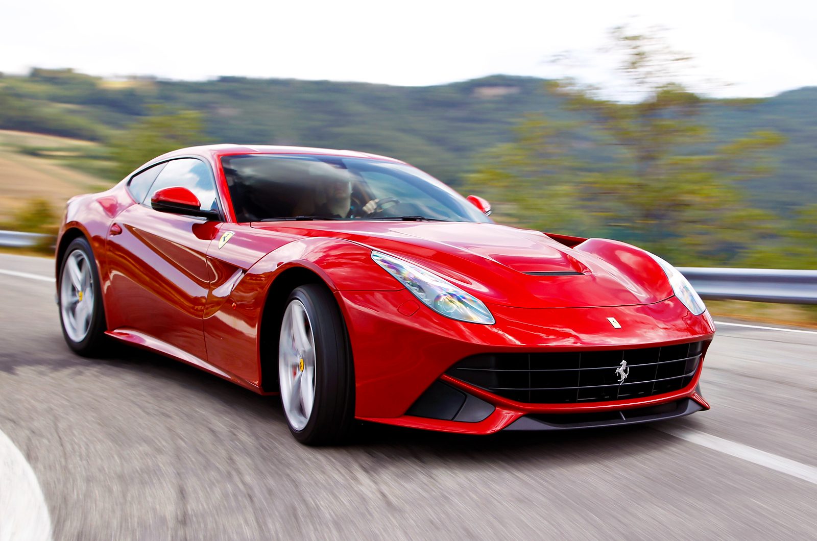 ferrari-f12-berlinetta-03.jpg