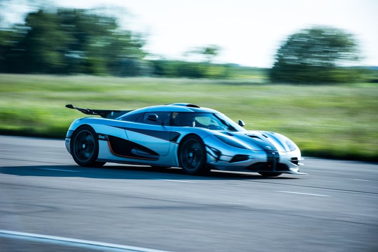 koenigsegg-one-1-0-300-0-kmh-record-3.jpg