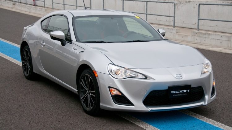 2013-scion-fr-s-first-drive---01.jpg