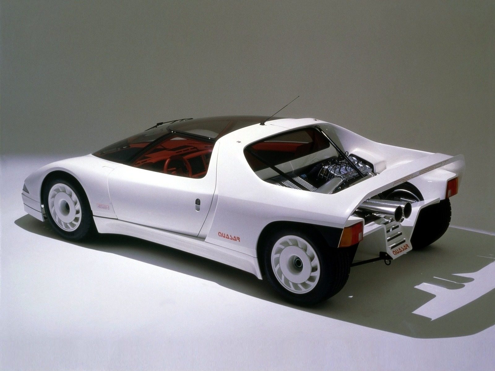 peugeot_quasar_concept_4.jpg