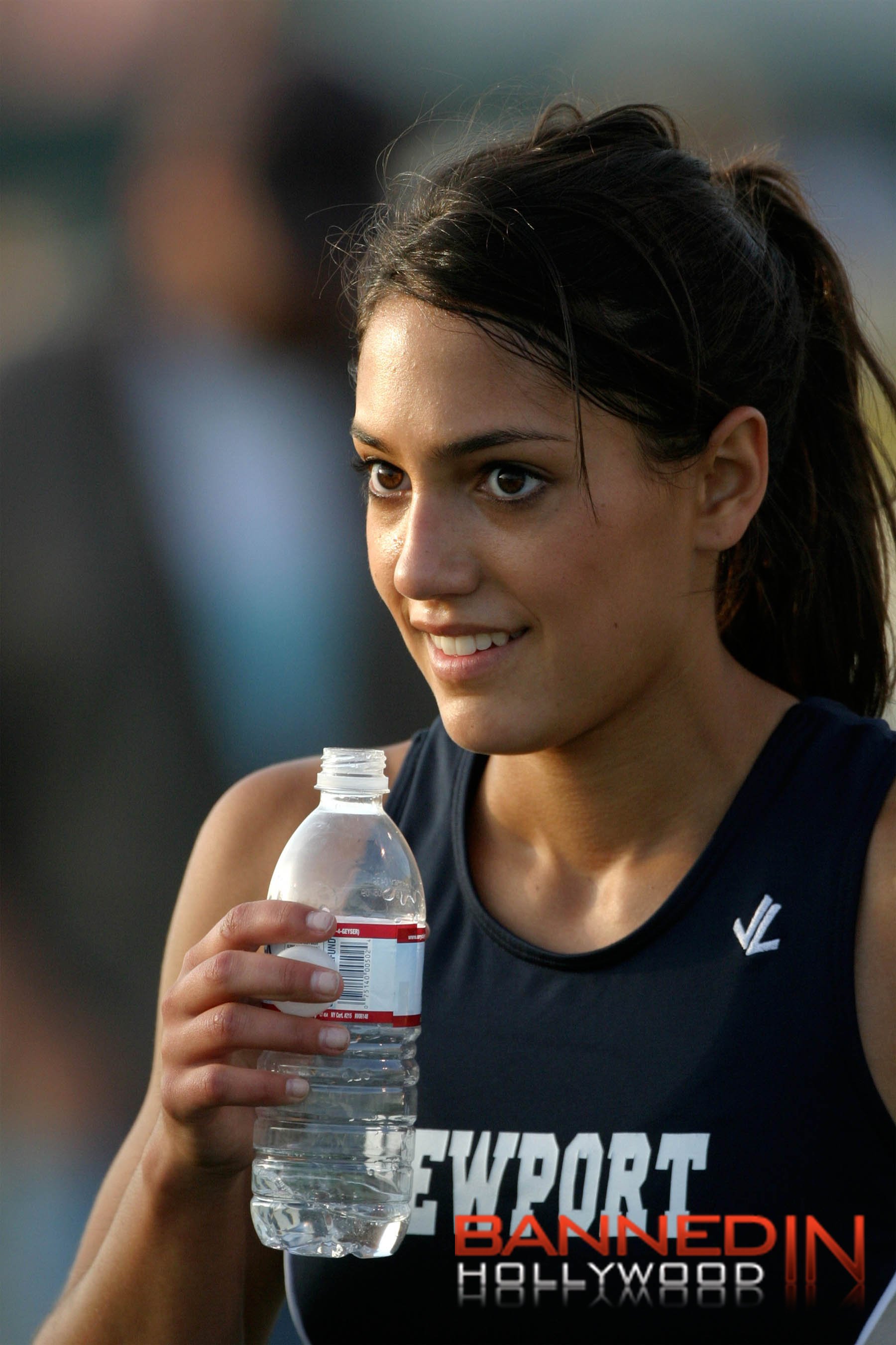 allison_stokke_desktop_1800x2700_wallpaper-420172.jpg