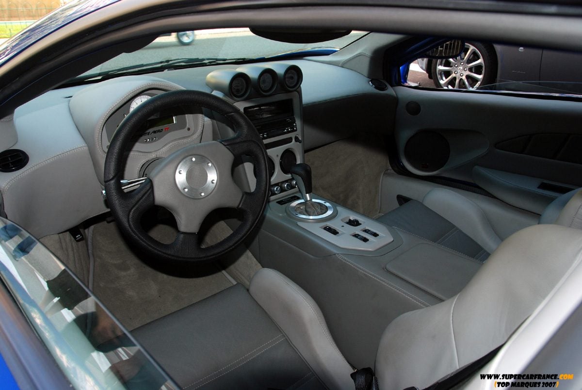 ssc-ultimate-aero-interior.jpg