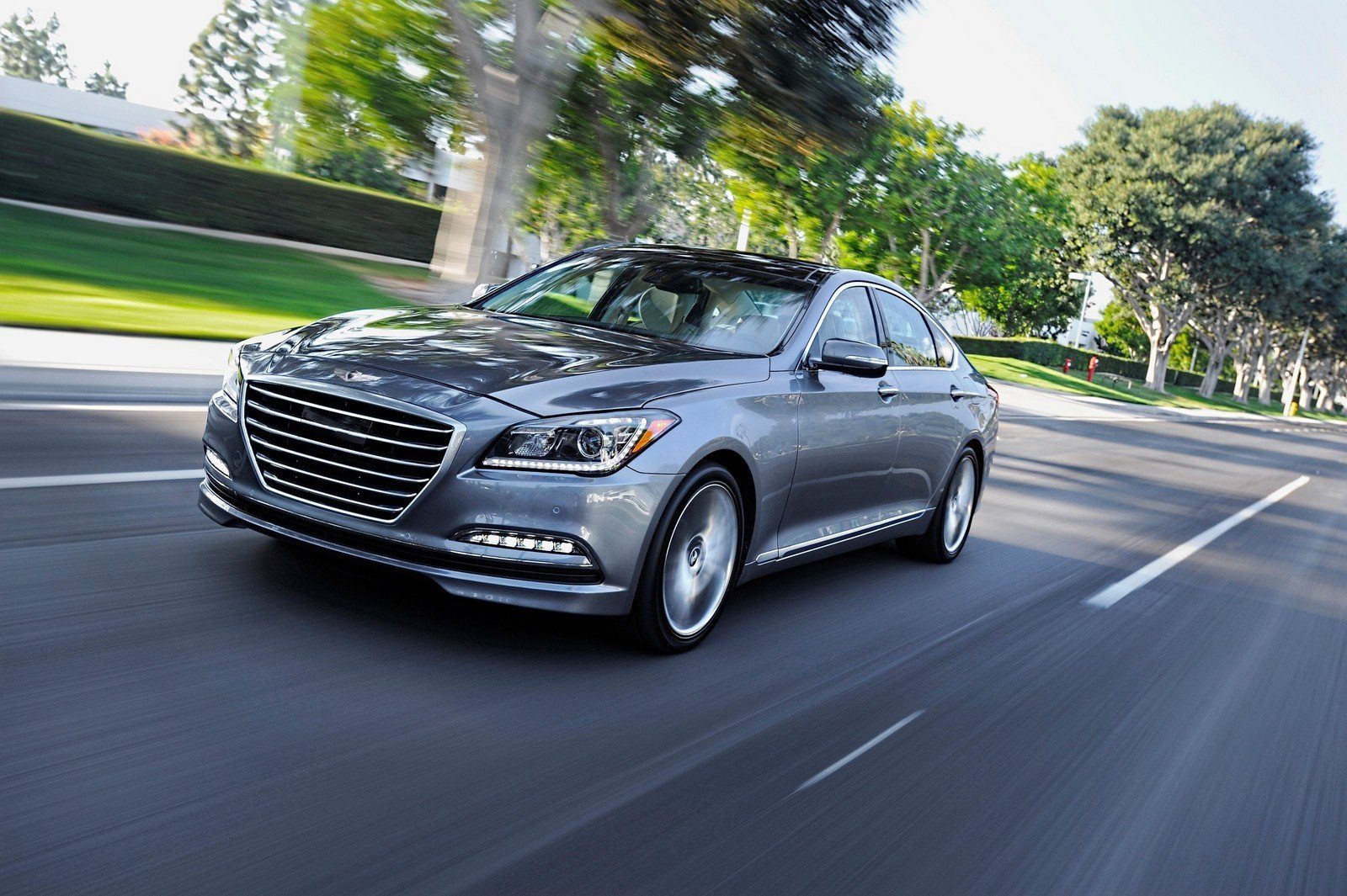 2015-2015-hyundai-genesis-22_1600x0w.jpg