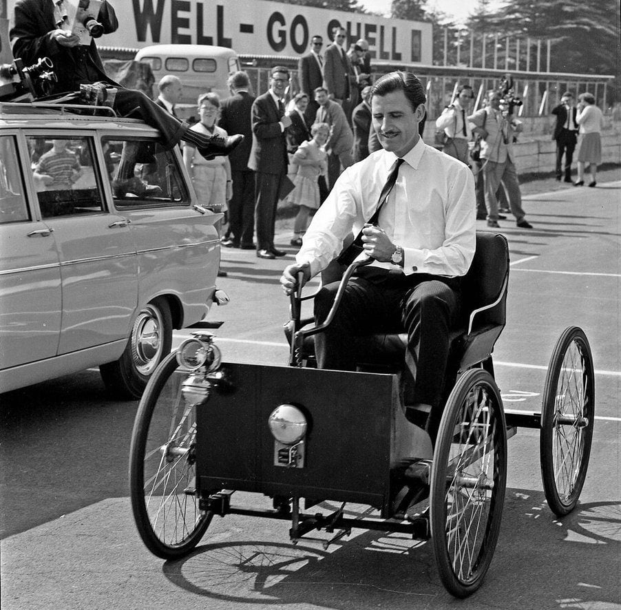 graham_hill__1963__by_f1_history-d6oo284.jpg