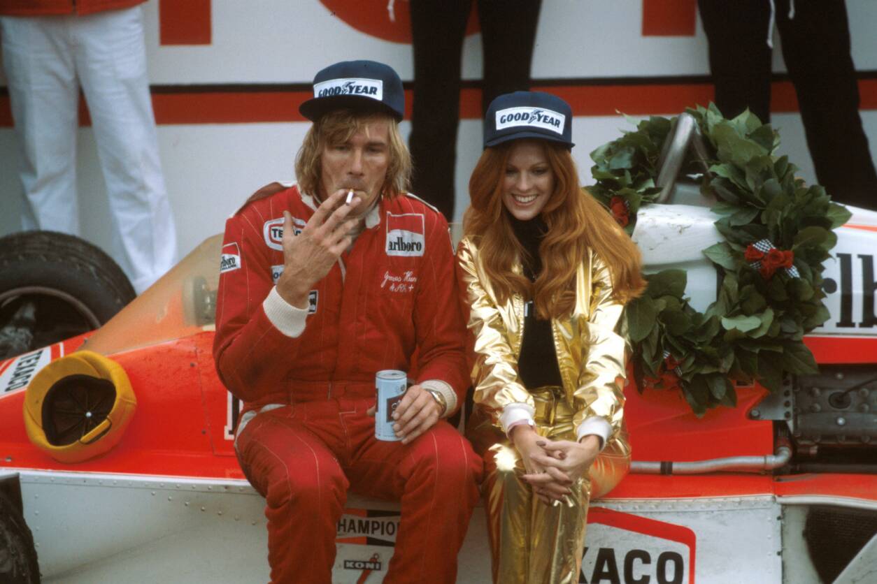 james_hunt_1976.jpg