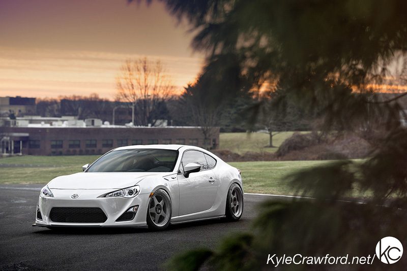 scion-frs-white-desmond-regamaster-evo.jpg