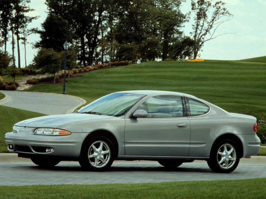 OLDSMOBILE-Alero-coupe-410_11.jpg