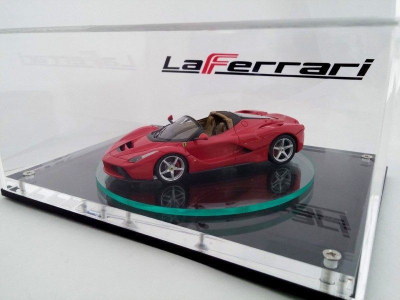 2017-ferrari-laferrari-spider-teased-by-1-43-scale-model-car_1.jpg