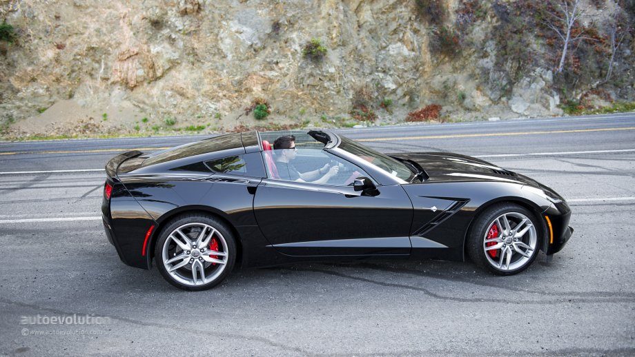 2014-chevrolet-corvette-stingray-review-2014-medium_3.jpg