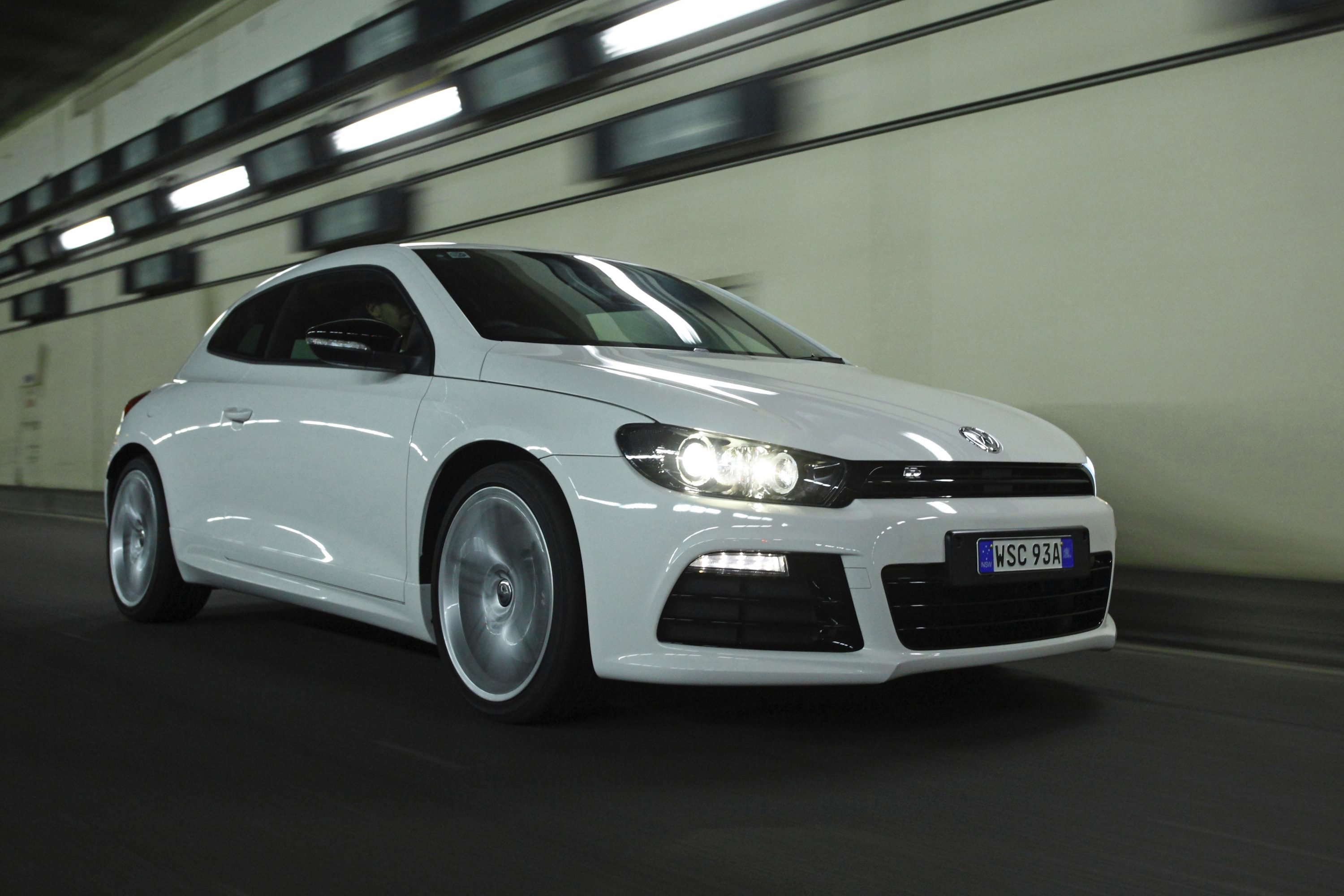 VW-Scirocco-R-driving-tunnel.jpg