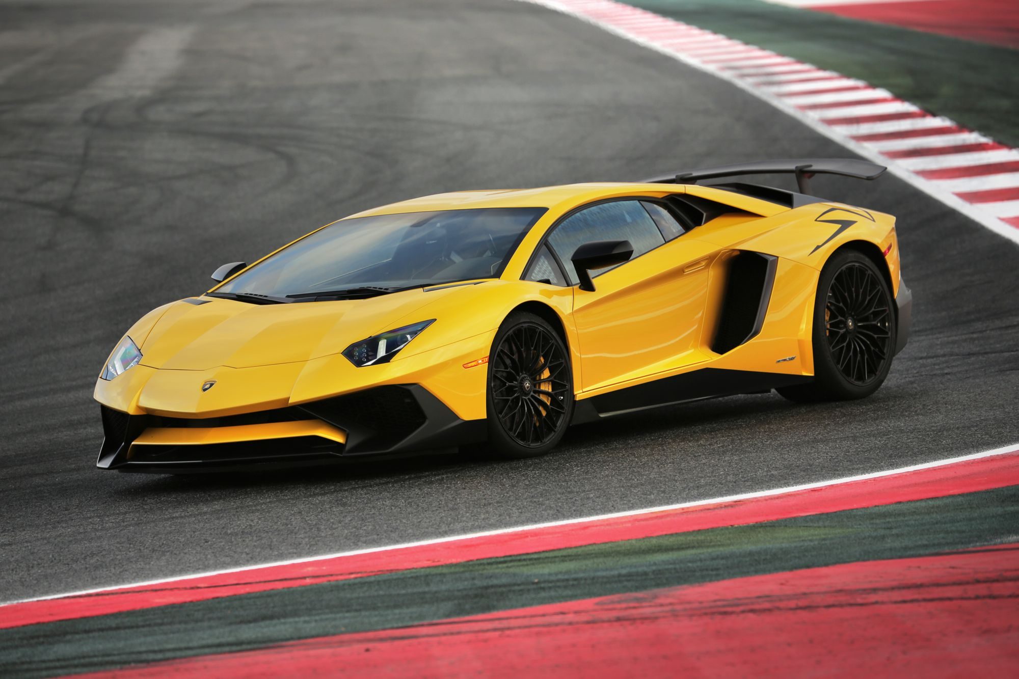 Lamborghini-Aventador-SV32.jpg