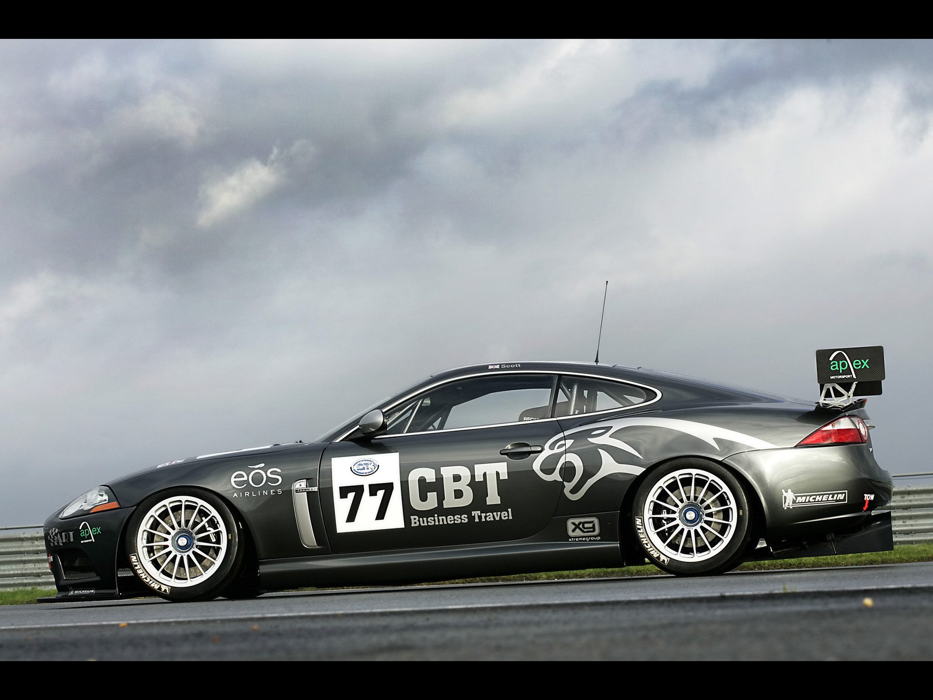 2007-Jaguar-XKR-GT3-Side-1920x1440.jpg