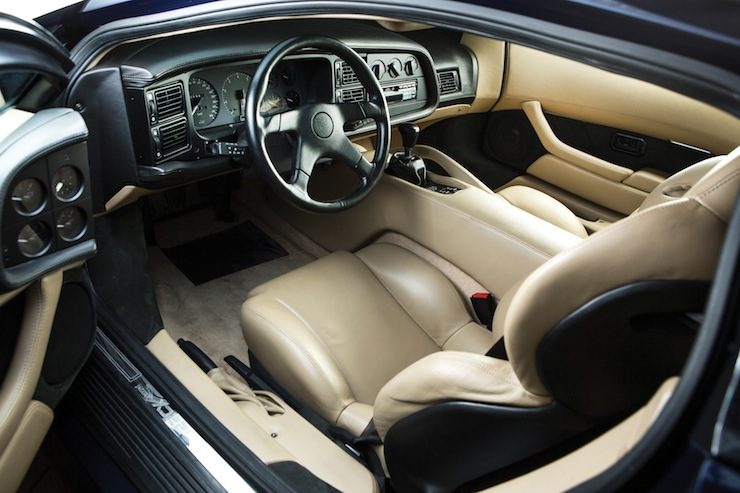 Jaguar-XJ220-interior.jpg