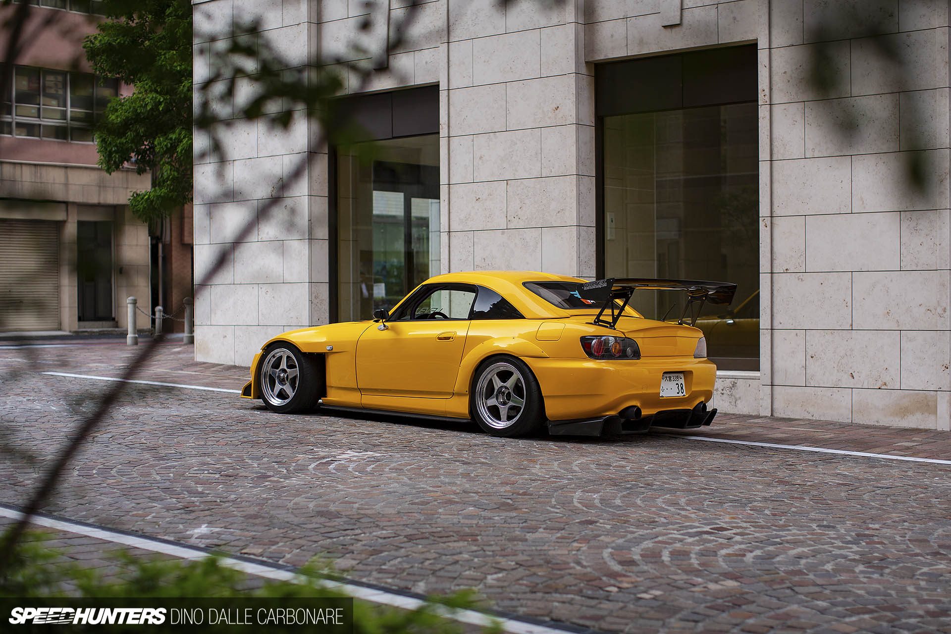 S2000_shiodome_dino_dalle_carbonare_01.jpg