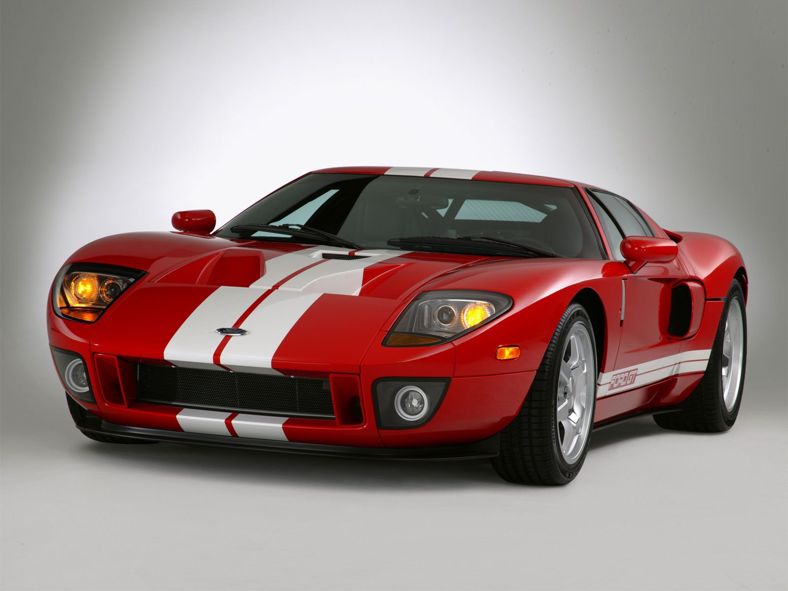 2005-Ford-GT.jpg