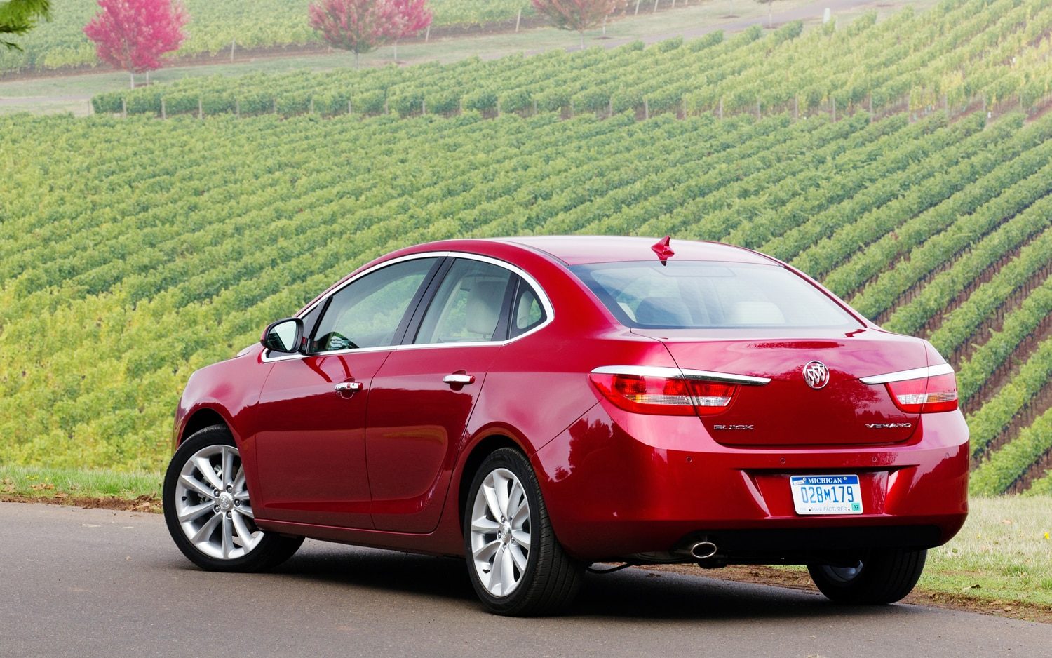 2012-buick-verano-rear-left-view.jpg